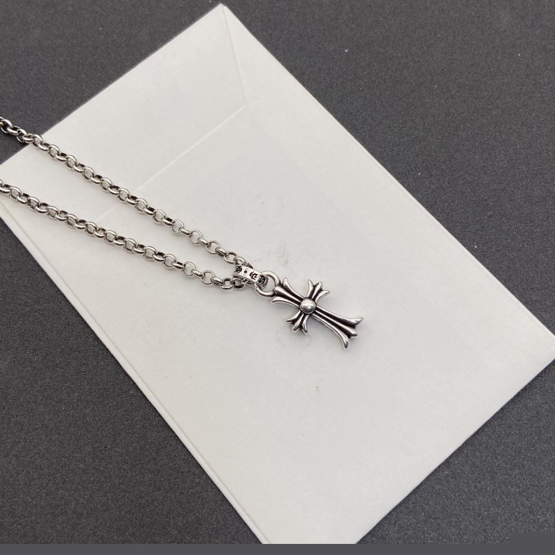 Ch**me He**ts necklaces